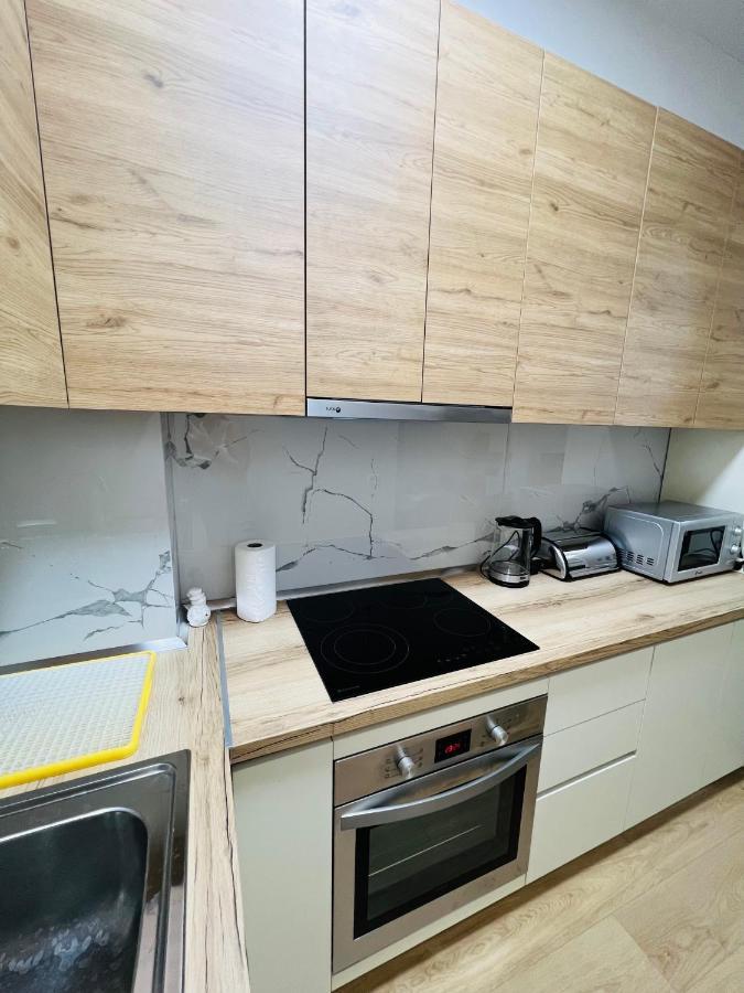 Lovely Apartment, Free Parking Tirana Exterior photo