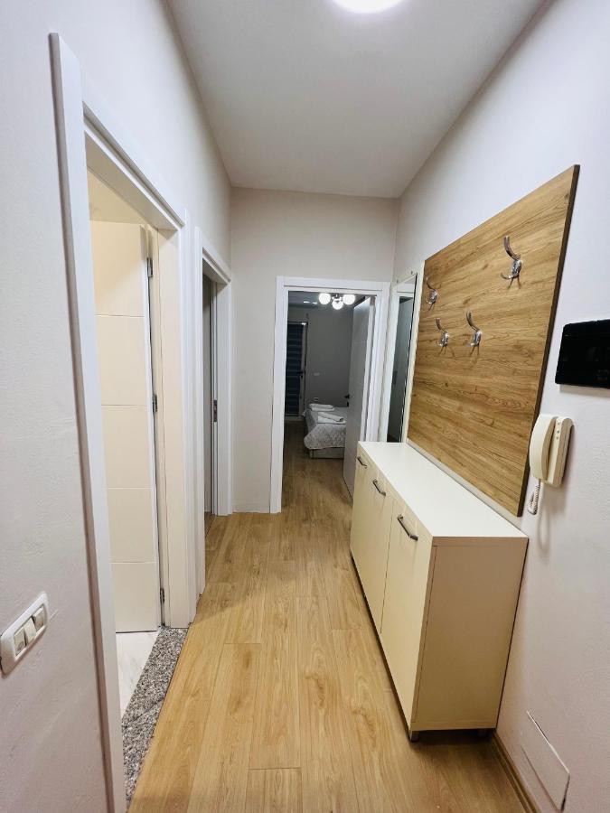 Lovely Apartment, Free Parking Tirana Exterior photo