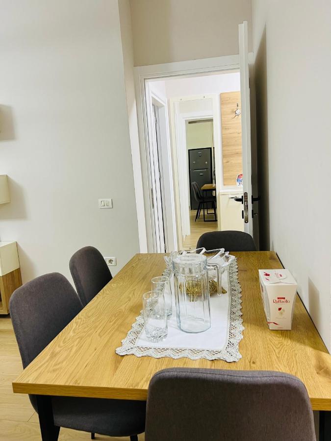 Lovely Apartment, Free Parking Tirana Exterior photo